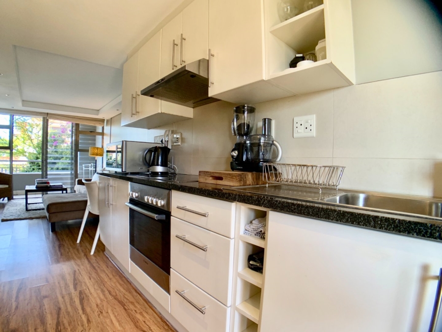 1 Bedroom Property for Sale in Sea Point Western Cape